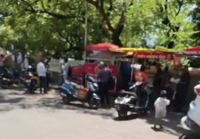 पुणे कॅम्पमध्ये ‘गार्डन वडा पाव’ पुन्हा सुरू;फुटपाथ अतिक्रमणामुळे नागरिक त्रस्त,पोलीस आयुक्तांनी बेकायदेशीर हॉकर्सवर कठोर कारवाई करावी,